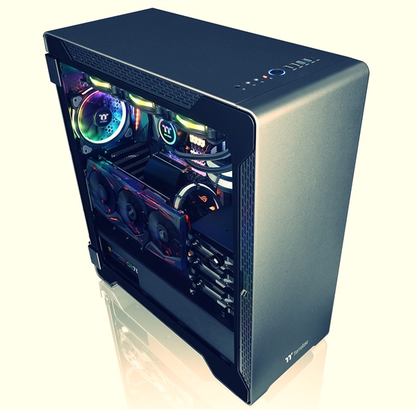 曜越科技推出新款PC机箱：双面钢化玻璃+预装3风扇