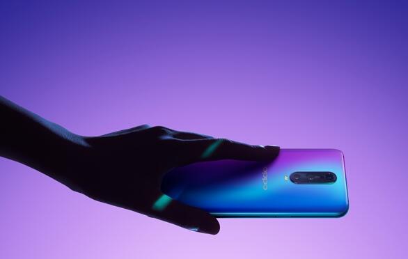 支持SuperVOOC OPPO R17 Pro 6GB+128GB版上架：3999元