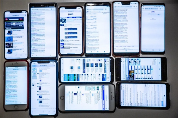 对比安卓旗舰 iPhone XS续航不给力：OLED屏的错