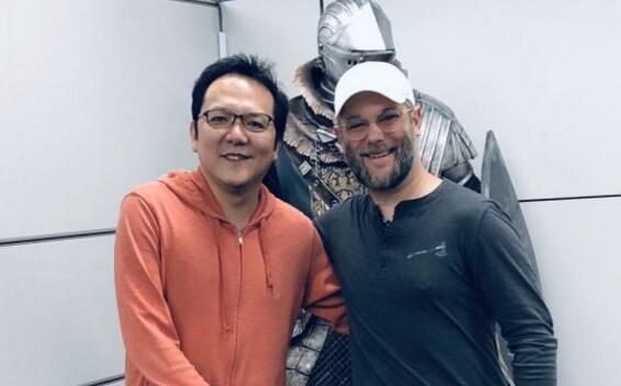 《战神》总监Cory Barlog今天造访From Software 还和宫崎英高聊了聊