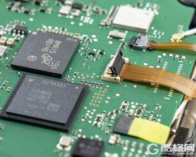 尼康Z6微单拆解：便宜Z7一千美元 机身无缩水