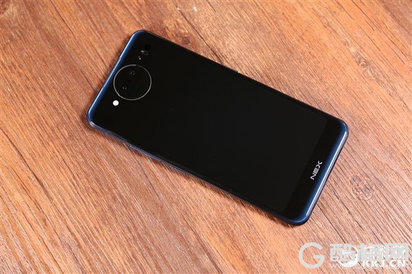 vivo NEX双屏版首发开箱：前后双屏惊艳