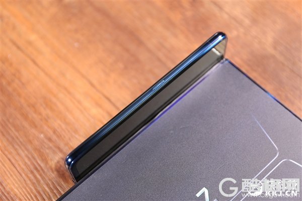 vivo NEX双屏版首发开箱：前后双屏惊艳