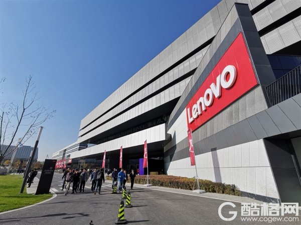 联想手机掌柜常程发布微博为雷军庆生：多有得罪