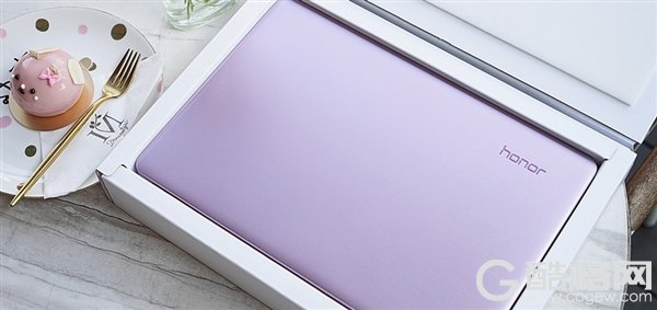 荣耀MagicBook锐龙版星云紫上架：立减200只需4399元