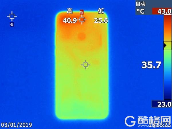 荣耀V20/iPhone XS Max散热对比：前者优势明显