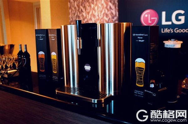 LG智能啤酒机亮相CES： 5种口味可调 一次产量5L