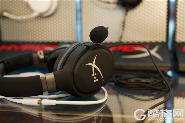 HyperX游戏耳机多款齐发：首次蓝牙、头部追踪