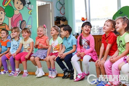 幼儿园时期与同学相处不好的孩子长大后工资更低