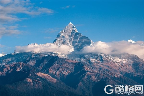 电影《攀登者》预告“史上最高海拔”关机定档仪式 吴京登上珠峰大本营