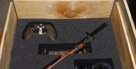 《只狼：影逝二度》Xbox One X限定主机开箱视频 古朴典雅有韵味