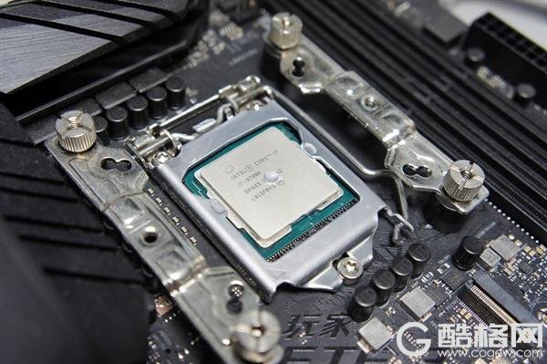 CPU散热器硅脂怎么涂？原来这么多年都涂错了