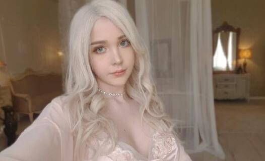 意外丰满的梦幻系美少女 德国雪肌嫩妹COSER