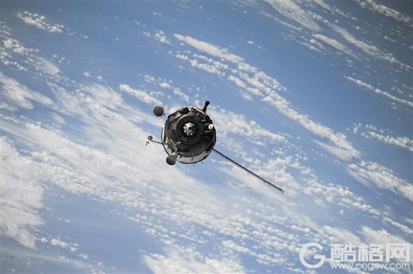 奇迹 NASA修好了飞出太阳系的旅行者2号