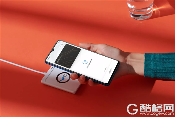 OPPO Ace 2入网：奥利奥镜头/90Hz挖孔屏 还有65W和无线闪充