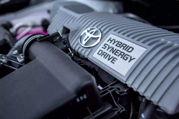 坚守混动技术23年：丰田汽车为何对锂电池避而远之