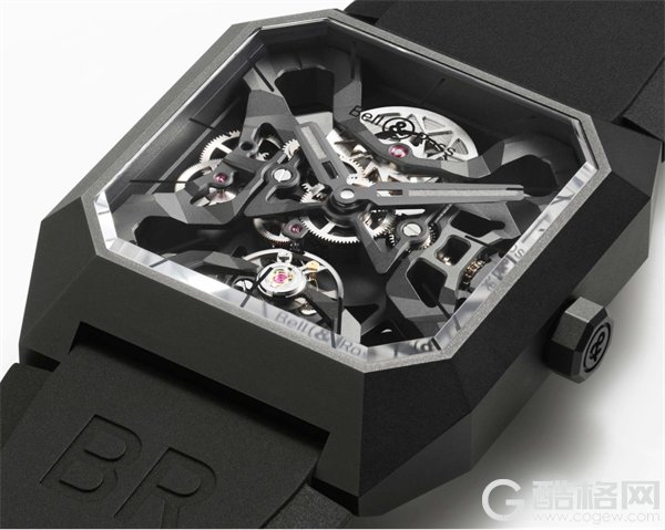 Bell & Ross 的新作 BR 03 Cyber Ceramic 陶瓷腕表