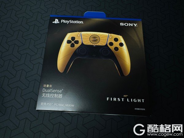 PS5手柄《007 初露锋芒》限定版 开箱图集