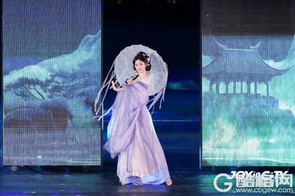 佳能携手无忧传媒“JOY in CITY”盛典 电影机讯道化直播解决方案首次落地户外水上实景直播