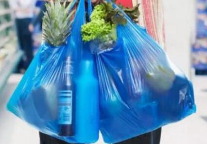 明年起禁用不可降解塑料购物袋！餐饮打包外卖都不能用了